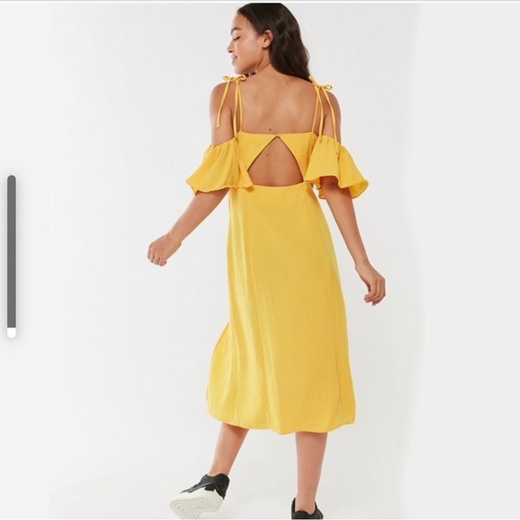 Urban Outfitters Boardwalk Cold Shoulder Midi Dress - Picture 4 of 13